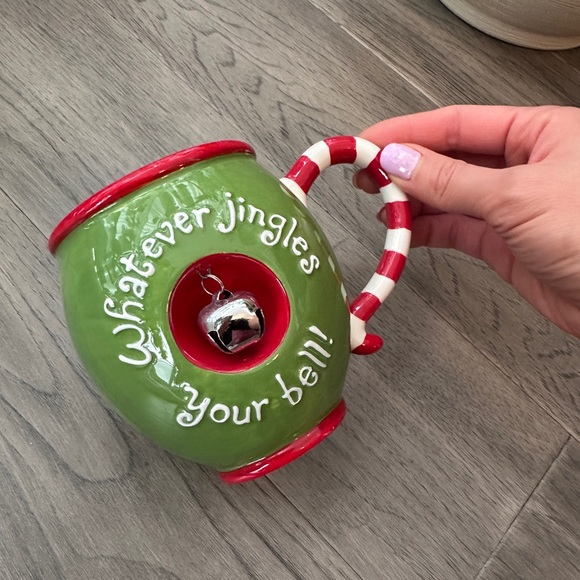 Christmas holiday coffee mug with bells - Picture 2 of 4